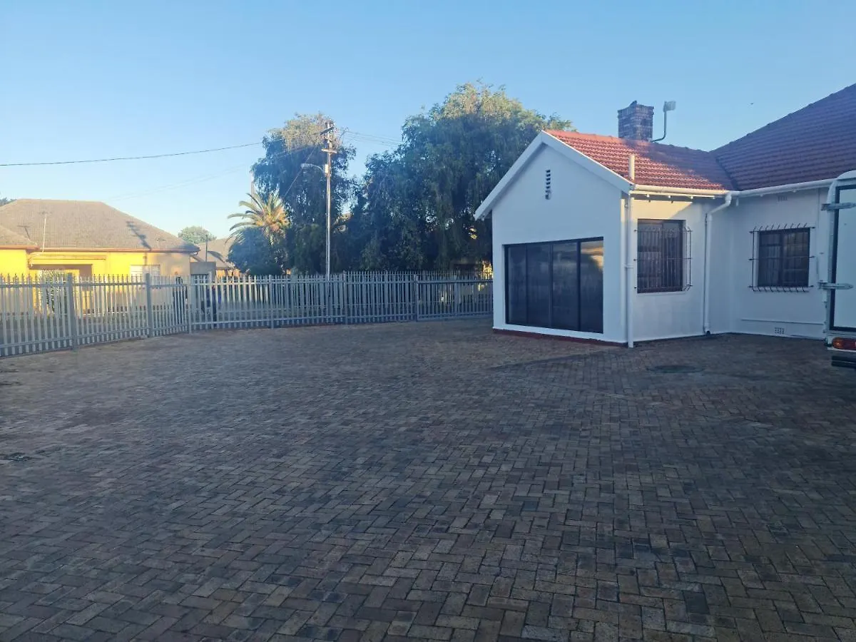 Βίλα Hasate Guest House 13 Louwville Street Belliville Cape Town South Africa Νότια Αφρική