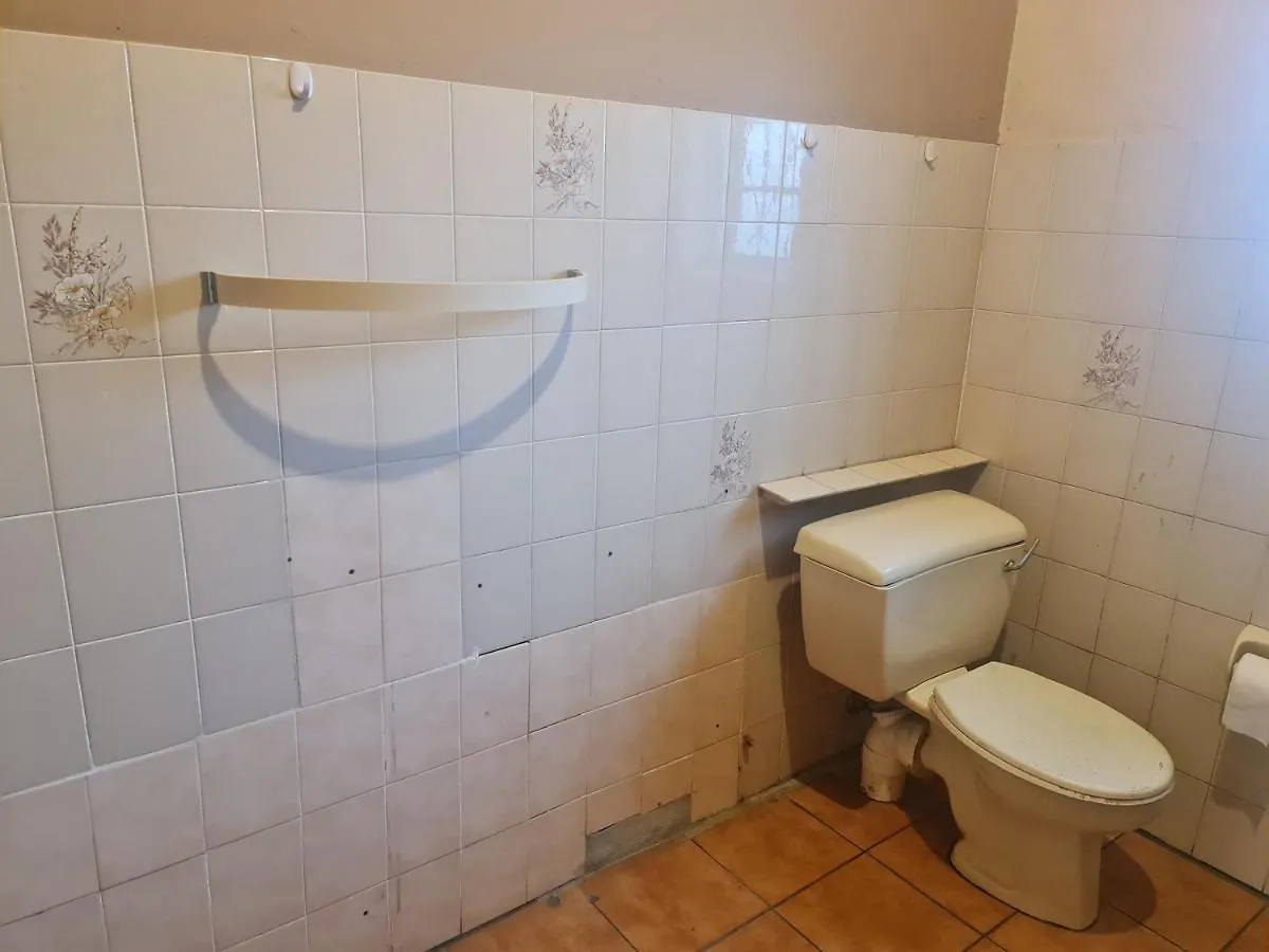 Βίλα Hasate Guest House 13 Louwville Street Belliville Cape Town South Africa