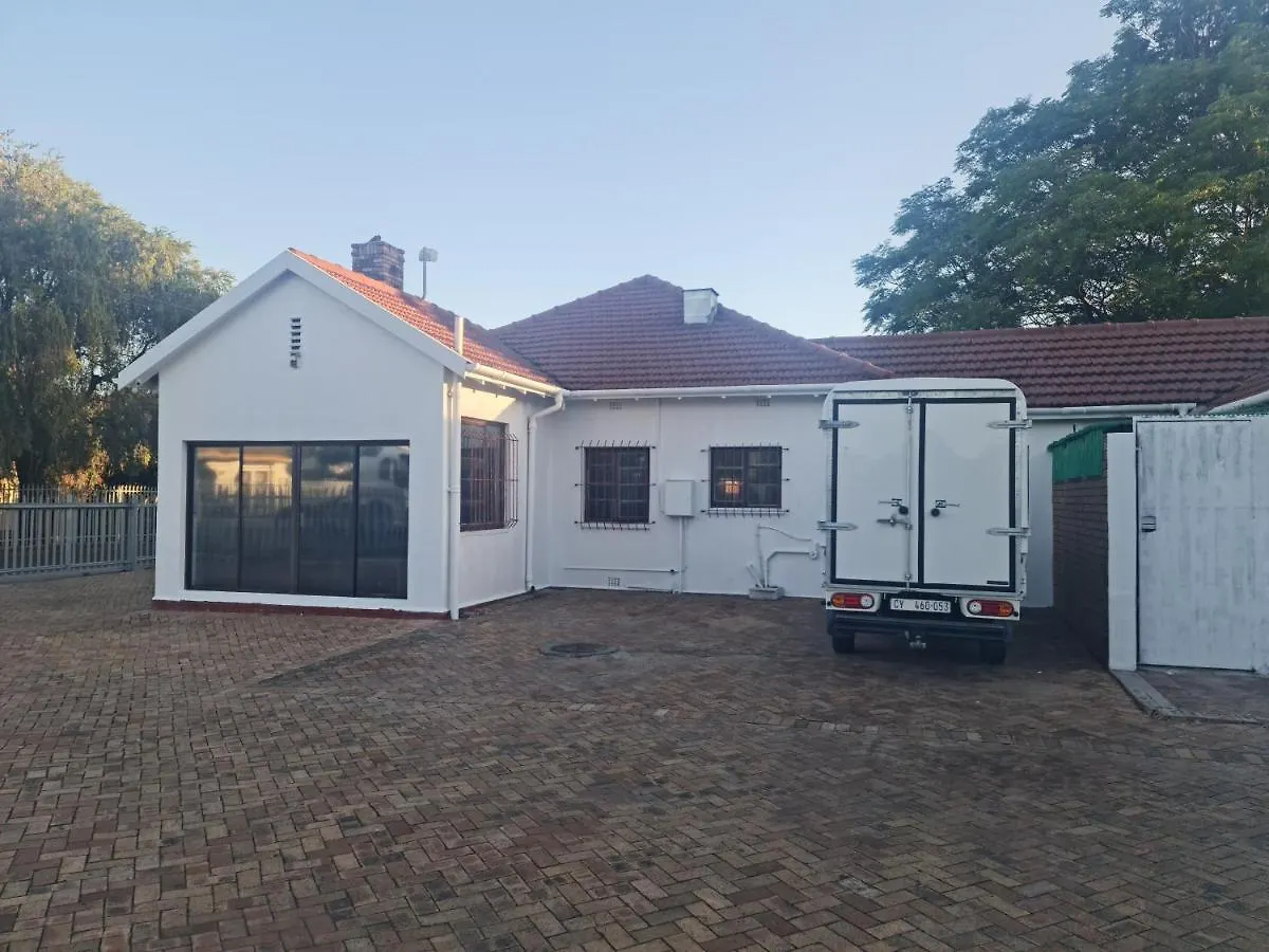 Hasate Guest House 13 Louwville Street Belliville Cape Town South Africa 0*,  Νότια Αφρική